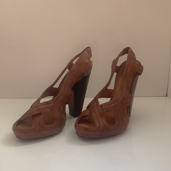 GIVENCHY leather peep toe boho high heels - Picture 5 of 12